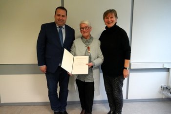 Verleihung des Bundesverdienstkreuzes an Maike Lüdeke Braun